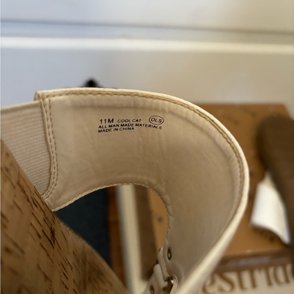 White Platform Sandals size 11M A2 by Aerosoles - Picture 3 of 3